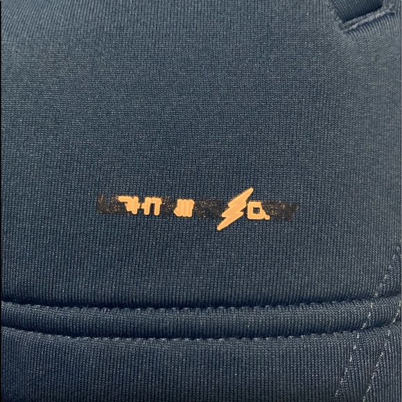 New Balance / Pullover Hoodie - Picture 4 of 9